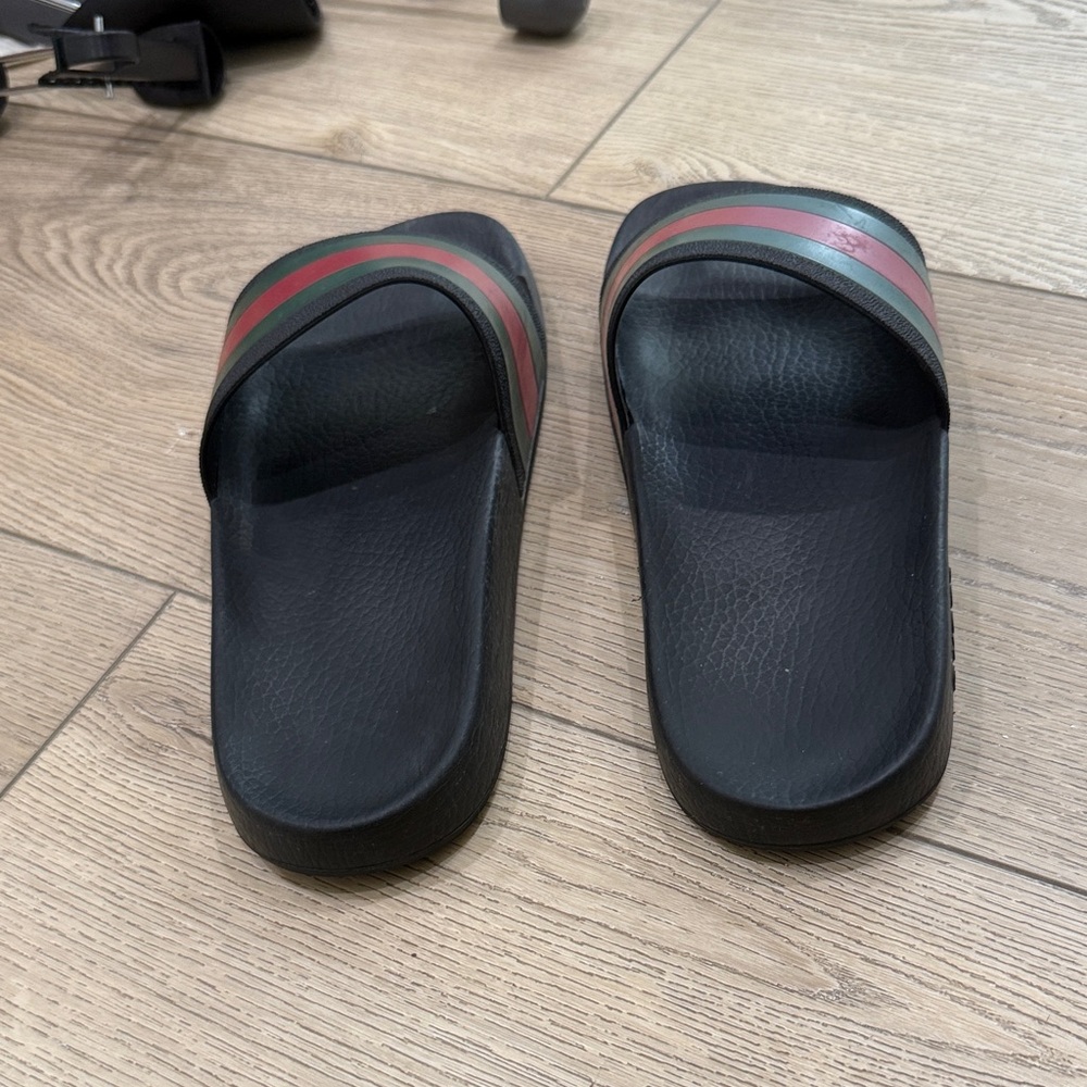 Gucci Black, Green, and Red Slide Sandals - Picture 3 of 6